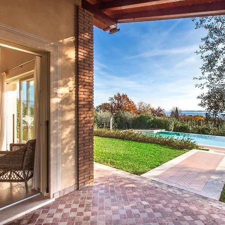 Luisa Villa Padenghe sul Garda
